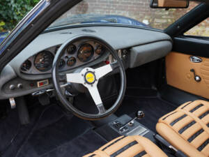 Image 3/50 de Ferrari Dino 246 GT (1972)