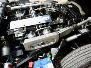 Image 46/50 of Jaguar E-Type V12 (1974)