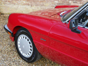 Immagine 22/50 di Alfa Romeo 2.0 Spider (1988)