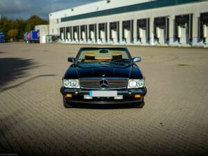 Immagine 9/33 di Mercedes-Benz 560 SL (1989)