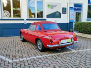 Image 5/10 of MG MGB (1963)