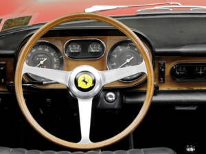 Image 13/26 of Ferrari 275 GTS (1965)
