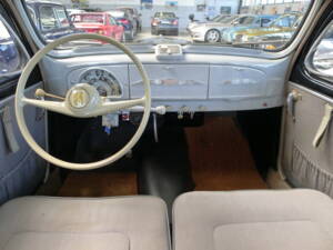 Bild 47/50 von Peugeot 203 C (1955)