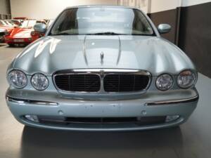 Image 30/46 of Jaguar XJ 8 4.2 (2004)