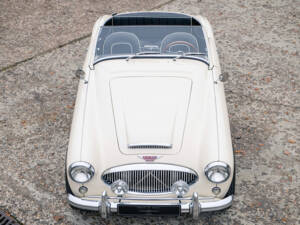 Image 2/35 of Austin-Healey 3000 Mk II (BT7) (1962)