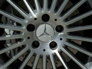 Image 37/50 of Mercedes-Benz SL 55 AMG (2002)