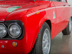 Immagine 8/20 di Alfa Romeo Giulia Nuova Super 1600 (1978)