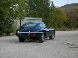 Afbeelding 18/50 van Jaguar E-Type (1968)