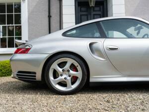 Imagen 9/50 de Porsche 911 Turbo (2001)