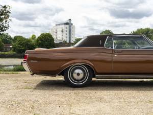 Imagen 13/37 de Lincoln Continental Mark III Hardtop Coupé (1971)