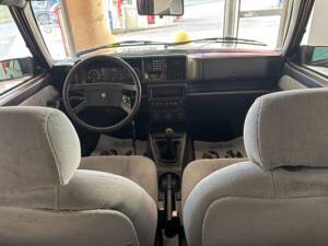 Image 13/14 of Lancia Delta (1990)