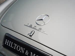 Image 22/50 of Mercedes-Benz 190 SL (1960)