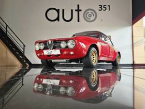 Image 1/17 of Alfa Romeo 2000 GT Veloce (1972)