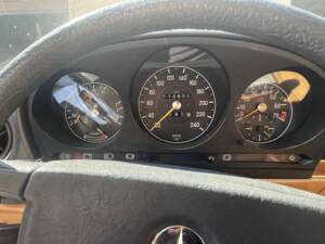 Image 16/52 de Mercedes-Benz 280 SL (1985)