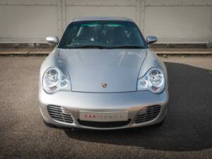 Image 2/41 of Porsche 911 Carrera (2004)