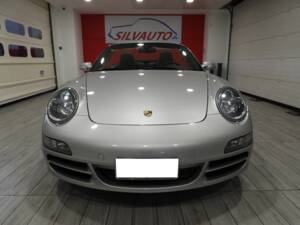 Image 2/6 of Porsche 911 Carrera 4S (2006)