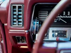 Bild 145/200 von Cadillac Coupe DeVille (1968)