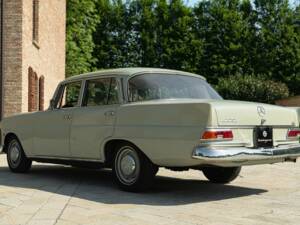 Image 6/50 of Mercedes-Benz 200 (1966)
