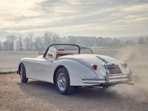 Immagine 5/42 di Jaguar XK 150 3.4 S OTS (1958)