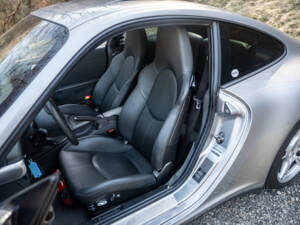 Image 57/82 of Porsche 911 Carrera 4S (WLS) (2006)