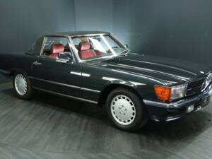 Image 8/30 of Mercedes-Benz 300 SL (1985)