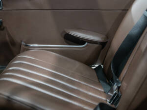 Image 30/35 of Mercedes-Benz 280 SL (1969)