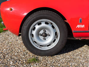 Image 51/60 of Alfa Romeo Giulia 1600 Spider (1963)