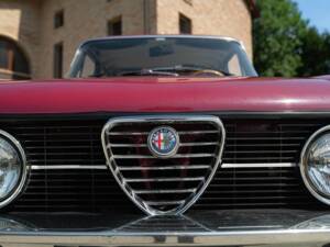 Image 14/50 of Alfa Romeo Giulia Nuova Super 1300 (1974)