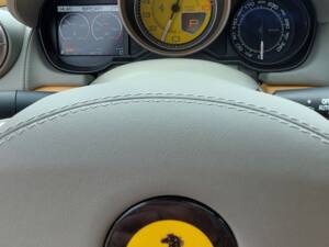 Immagine 11/11 di Ferrari California (2010)