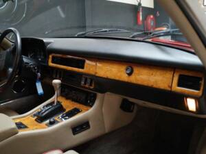 Imagen 43/48 de Jaguar XJS 5.3 V12 (1991)