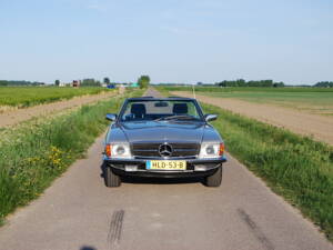 Image 28/87 of Mercedes-Benz 280 SL (1982)