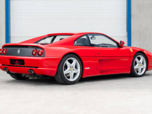 Afbeelding 4/97 van Ferrari F 355 Berlinetta (1996)