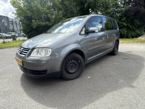 Image 2/25 of Volkswagen Touran 1.4 TSI (2004)