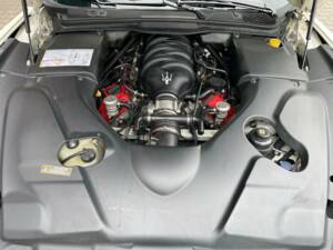 Afbeelding 13/15 van Maserati GranCabrio 4.7 (2010)