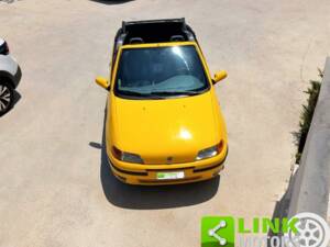Image 8/10 of FIAT Punto Cabrio S (1996)