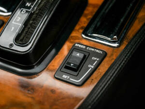 Image 27/45 de Jaguar XJRS 6.0 (1993)