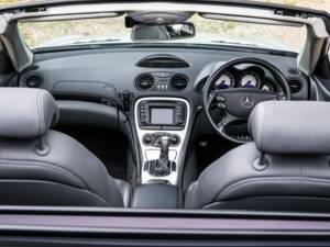 Afbeelding 17/40 van Mercedes-Benz SL 55 AMG (2003)