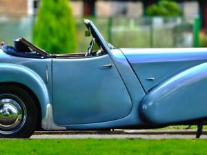 Image 2/50 of Triumph 2000 Roadster (1949)