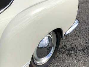 Immagine 15/69 di Volkswagen Karmann Ghia 1200 (1958)