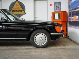 Imagen 21/22 de Mercedes-Benz 560 SL (1987)