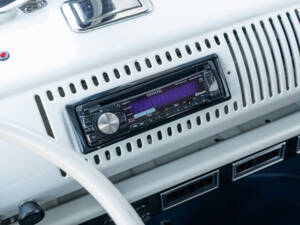 Image 43/89 de Volkswagen T1 Samba (1966)