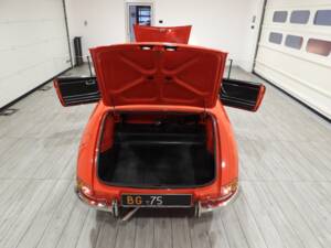 Afbeelding 13/15 van Alfa Romeo 1300 Spider Junior (1968)