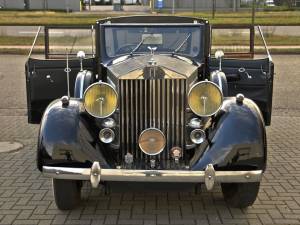 Image 3/50 of Rolls-Royce Phantom III (1938)