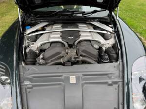 Image 37/43 of Aston Martin DB 9 (2008)