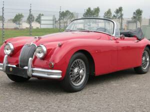 Immagine 1/84 di Jaguar XK 150 SE DHC (1958)