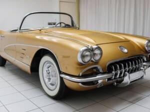 Image 8/100 of Chevrolet Corvette (1958)