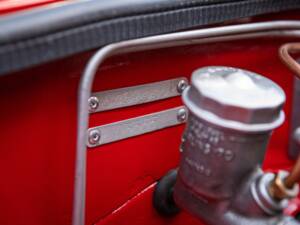 Image 41/41 of Triumph TR 6 (1972)