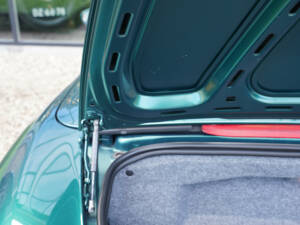 Immagine 16/50 di Porsche Boxster S (2000)