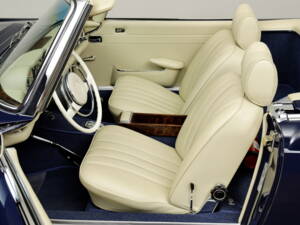 Image 8/21 of Mercedes-Benz 280 SL (1969)