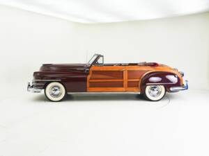 Image 8/15 of Chrysler Windsor Town &amp; Country (1947)